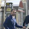 José Baston, le fiancé de Eva Longoria, fait du shopping à Madrid le 2 avril 2016.