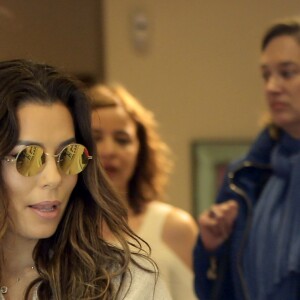 Eva Longoria fait du shopping à Madrid le 2 avril 2016.