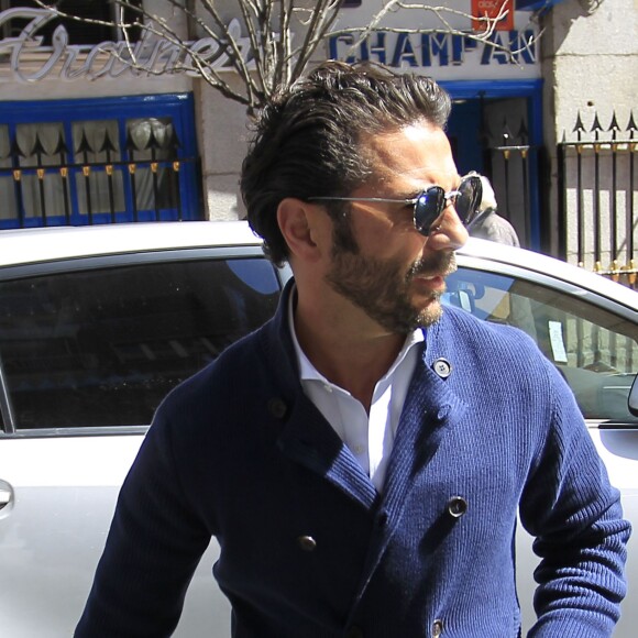 Eva Longoria et son fiancé Jose Baston vont déjeuner dans un restaurant à Madrid le 2 Avril 2016.