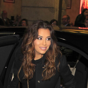 Eva Longoria et son fiancé Jose Antonio Baston, dînent au restaurant Casa Lucio à Madrid, le 1er avril 2016