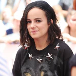 Alizée - Dédicace des interprètes de "Danse avec les Stars" lors du 55e festival de télévision de Monte-Carlo à Monaco. Le 14 juin 2015.