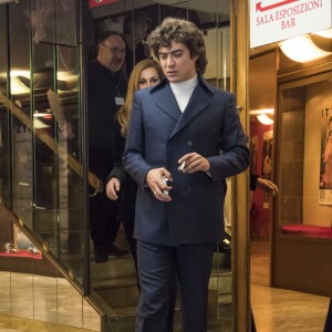 Riccardo Scamarcio et Sveva Alviti à une conférence de presse pour le film Dalida réalisé par Lisa Azuelos, à Sanremo, le 5 avril 2016.