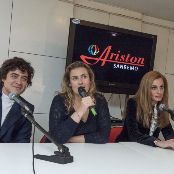Riccardo Scamarcio, Sveva Alviti, Lisa Azuelos, Alessandro Borghi à une conférence de presse pour le film Dalida réalisé par Lisa Azuelos, à Sanremo, le 5 avril 2016.