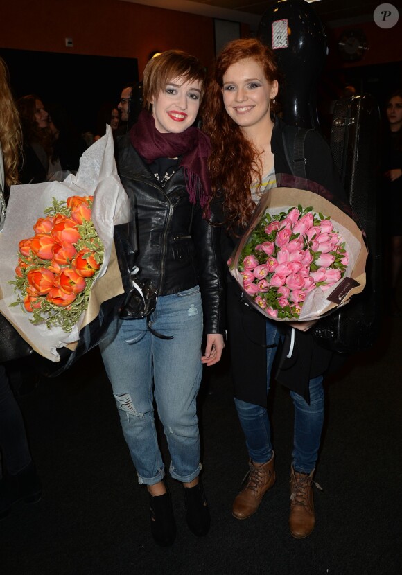 Exclusif - Julie Berthollet et sa soeur Camille Berthollet - Backstage de la 4ème édition du gala "Toutes les femmes chantent contre le cancer" à l'Olympia à Paris le 22 mars 2016. © Veeren/Bestimage