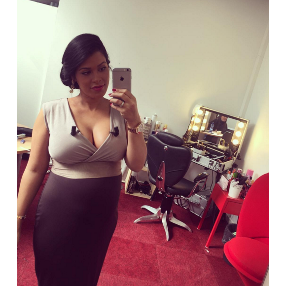 Selfie pour la bombe Ayem Nour enceinte de son premier enfant