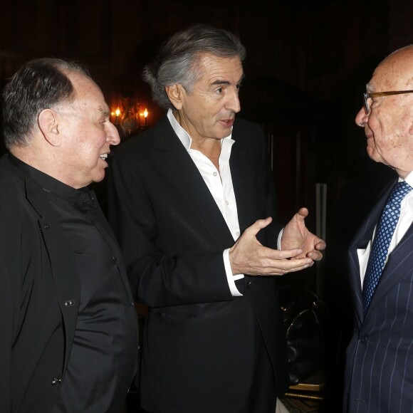 Exclusif - Bernard-Henri Lévy avec Rupert Murdoch lors du 3e gala Algemeiner Jewish 100 au Gotham Hall à New York, le 28 mars 2016. BHL s'est vu décerner lors de cet événement le prix Warrior of Truth Award au regard de son combat contre l'antisémitisme.