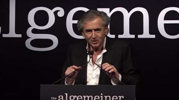 Discours de Bernard-Henri Lévy lors du 3e gala Algemeiner Jewish 100, le 28 mars 2016 à New York, au cours duquel il a reçu le prix Warrior of Truth Award.