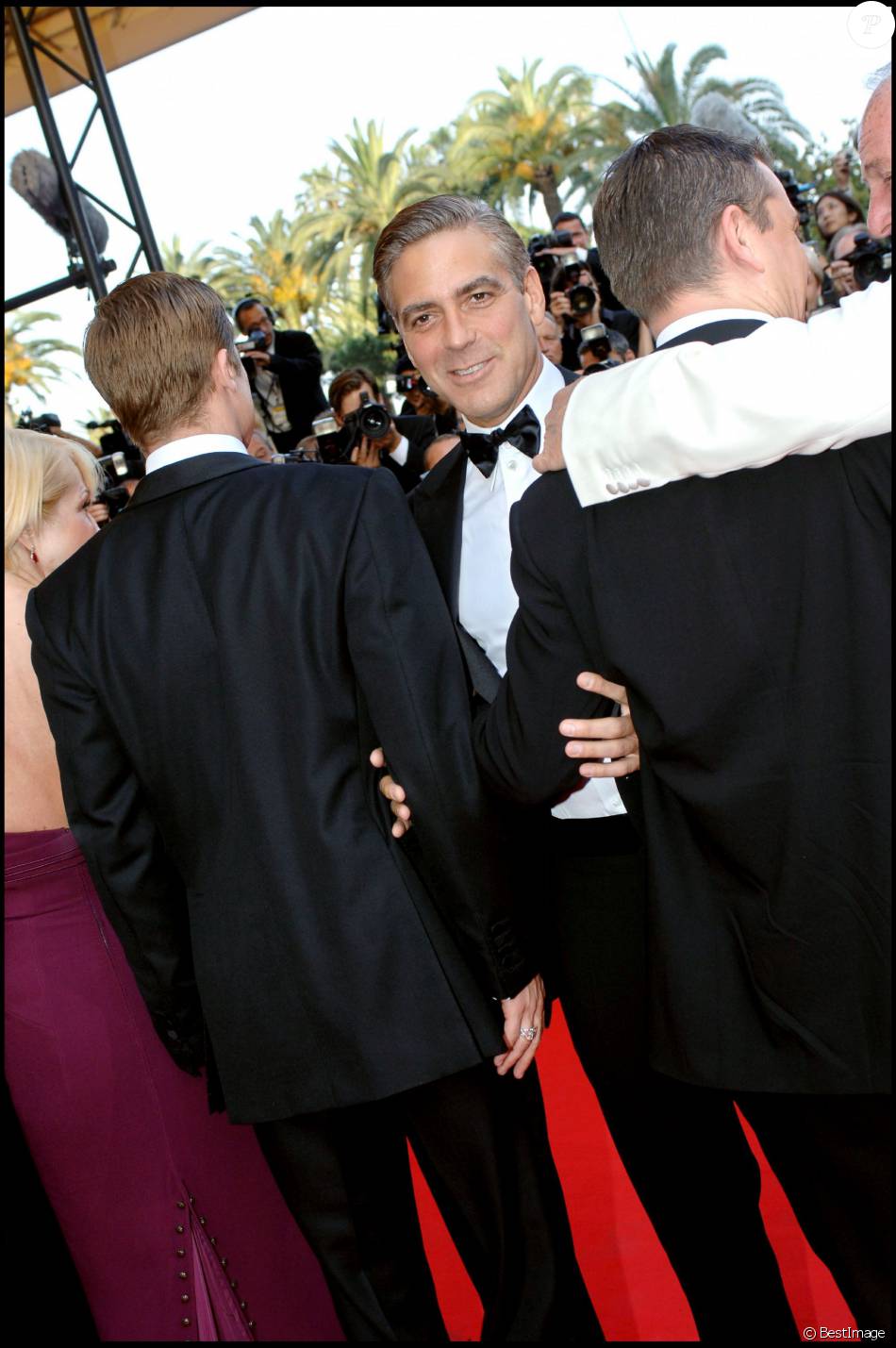 George Clooney - Montée des marches du film Ocean&#039;s thirteen au Festival de Cannes 2007