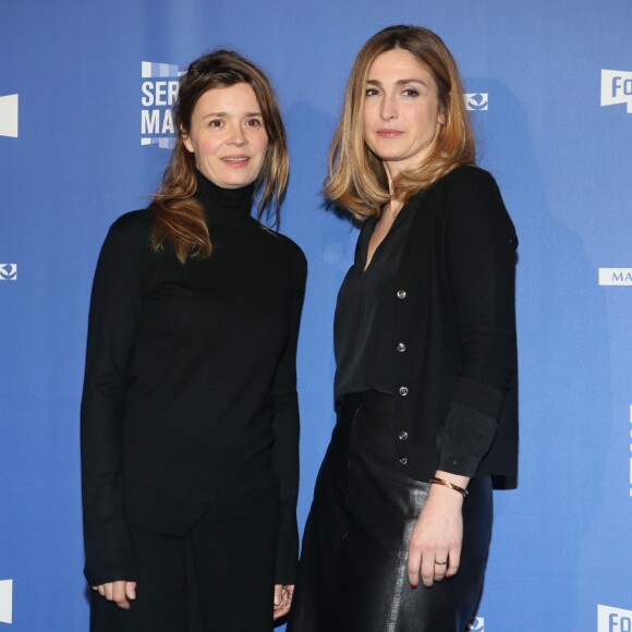 Caroline Proust et Julie Gayet à la cérémonie d'ouverture de la 7e édition du festival "Séries Mania" au Grand Rex à Paris le 15 avril 2016 © CVS / Bestimage