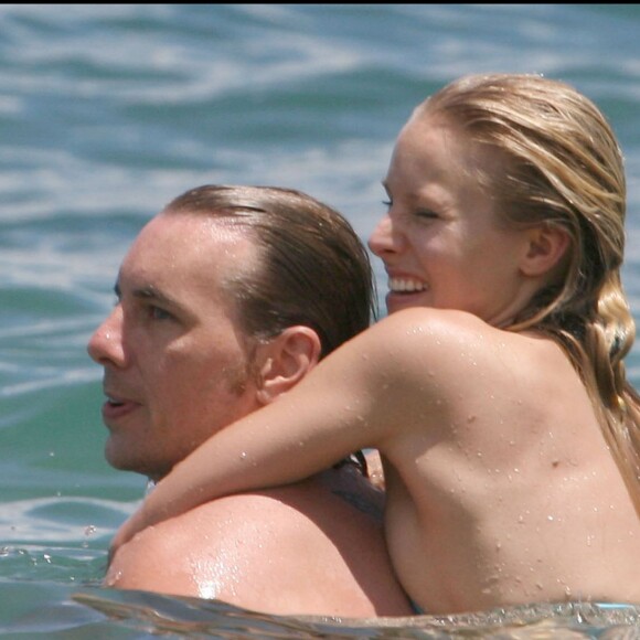 Dax Shepard et Kristen Bell en vacances à Hawaï le 18 juin 2009