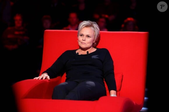 Exclusif - Muriel Robin, le 15 avril 2016 sur le tournage de l'émission Le Divan. Diffusion le mardi 19 avril 2016 à 23h10 sur France 3. © Dominique Jacovides