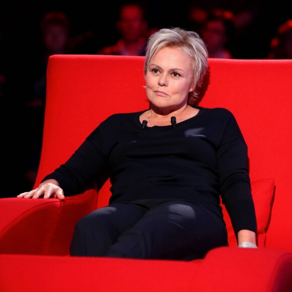 Exclusif - Muriel Robin, le 15 avril 2016 sur le tournage de l'émission Le Divan. Diffusion le mardi 19 avril 2016 à 23h10 sur France 3. © Dominique Jacovides