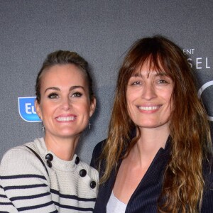 Laeticia Hallyday et Caroline de Maigret - Avant-première du film "Mon Roi" au cinéma Gaumont Capucines à Paris, le 12 octobre 2015.