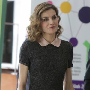 La reine Letizia d'Espagne arrive à une Conférence éducative internationale sur les maladies rares à Bilbao le 21 avril 2016