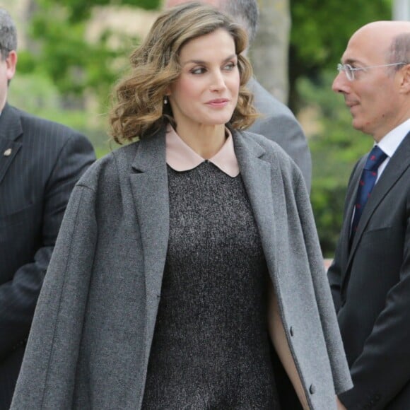 La reine Letizia d'Espagne arrive à une Conférence éducative internationale sur les maladies rares à Bilbao le 21 avril 2016