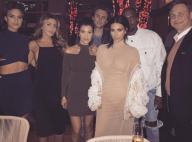 Kourtney et Kim Kardashian sexy à Miami et mamans adorables avec leurs enfants