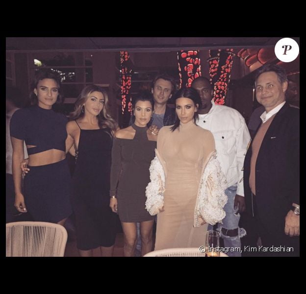 Kourtney, Kim Kardashian et Kanye West au restaurant Komodo Miami. Photo publiée le 22 avril 2016.