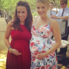 Lacey Chabert a publié une photo d'elle enceinte, posant à côté d'une amie, sur sa page Instagram au mois d'avril 2016