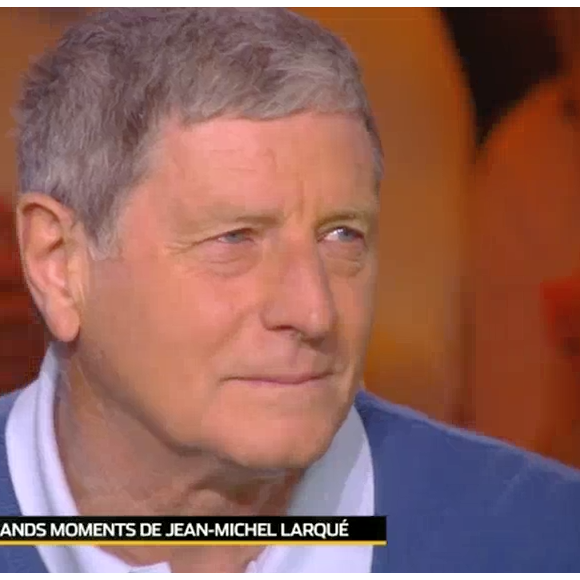 Jean-Michel Larqué très ému en revoyant des images de son ex-collègue Thierry Roland. Emission "Touche pas à mon sport" sur D8. Le 27 avril 2016.