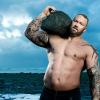 Hafþór Björnsson pose pour GQ (photo Instagram)