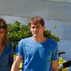 Iker Casillas et Sara Carbonero se promènent pour leur première journée à Porto, le 30 juillet 2015. Le couple s'est marié en secret le 20 mars 2016.