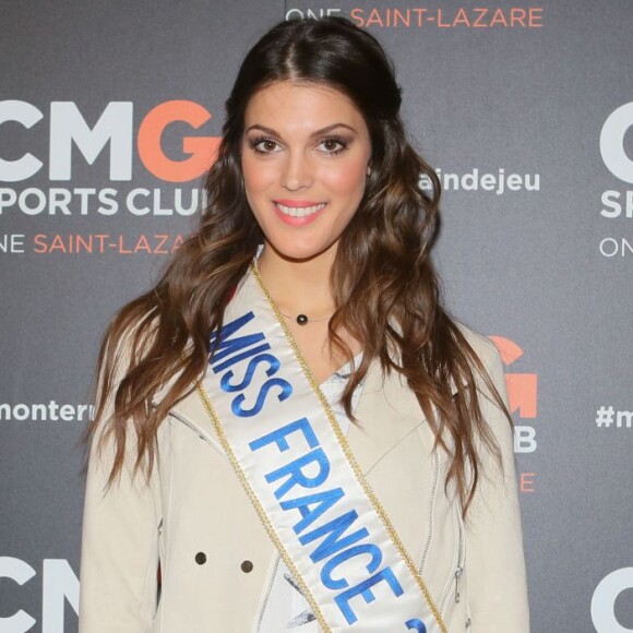 Iris Mittenaere (Miss France 2016) à l'inauguration du CMG Sports Club ONE Saint-Lazare à Paris, le 28 avril 2016