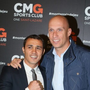 Brahim Asloum et Florian Rousseau à l'inauguration du CMG Sports Club ONE Saint-Lazare à Paris, le 28 avril 2016