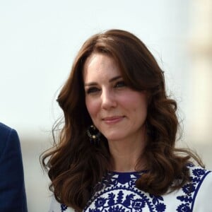 Le prince William et Kate Middleton devant le Taj Mahal le 16 avril 2016