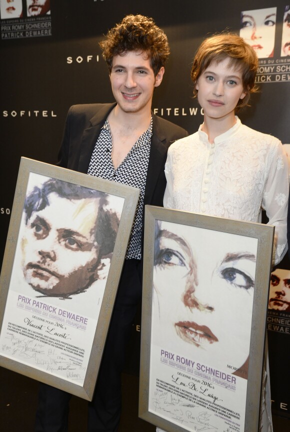 Vincent Lacoste et Lou de Laâge - 35e édition des Prix Romy Schneider & Patrick Dewaere dans les salons de l'hôtel Scribe à Paris le 2 mai 2016. © Coadic Guirec/Bestimage