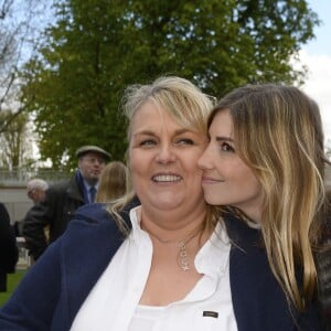 Valérie Damidot et Alexandra Rosenfeld lors des "Dimanches au Galop" à l'Hippodrome d'Auteuil à Paris le 17 Avril 2016. © Guirec Coadic / Bestimage