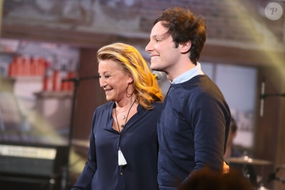 Exclusif - Vianney et Sheila, lors de l'enregistrement de l'émission Du côté de chez Dave à Paris, le 16 février 2016 (diffusion le 8 mai 2016 à 16h10 sur France 3).