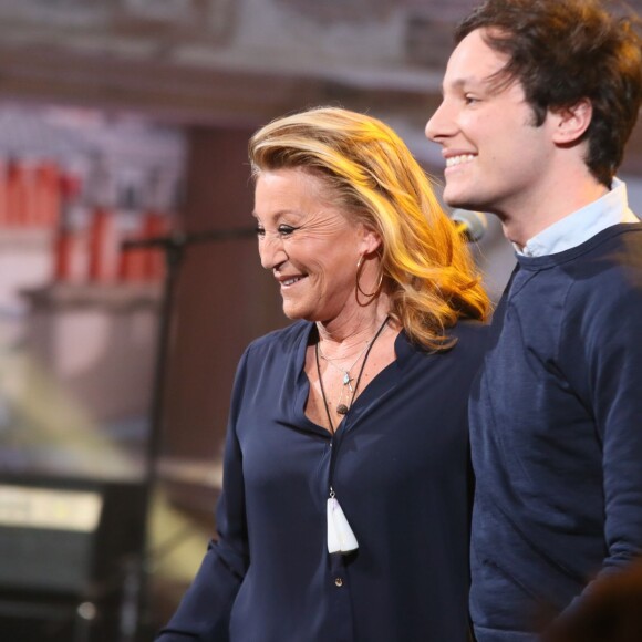 Exclusif - Vianney et Sheila, lors de l'enregistrement de l'émission Du côté de chez Dave à Paris, le 16 février 2016 (diffusion le 8 mai 2016 à 16h10 sur France 3).