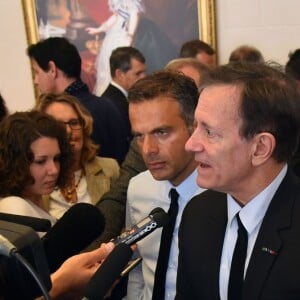 Francis Huster lors de la conférence de presse afin d'annoncer la création d'une troupe de théâtre le 2 mai 2016, à la mairie de Nice. ©Bruno Bebert / Bestimage