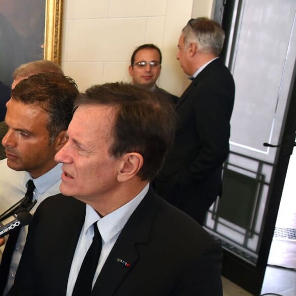 Francis Huster lors de la conférence de presse afin d'annoncer la création d'une troupe de théâtre le 2 mai 2016, à la mairie de Nice. ©Bruno Bebert / Bestimage