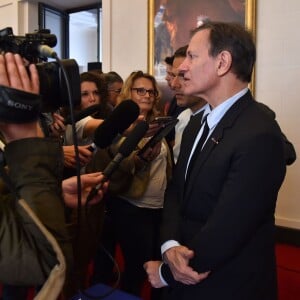 Francis Huster lors de la conférence de presse afin d'annoncer la création d'une troupe de théâtre le 2 mai 2016, à la mairie de Nice. ©Bruno Bebert / Bestimage