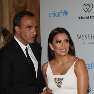 Nikos Aliagas et Eva Longoria (Bijoux Messika) - Photocall des célébrités à la 7ème Édition du Global Gift Gala au Four Seasons Hotel George V à Paris le 9 mai 2016