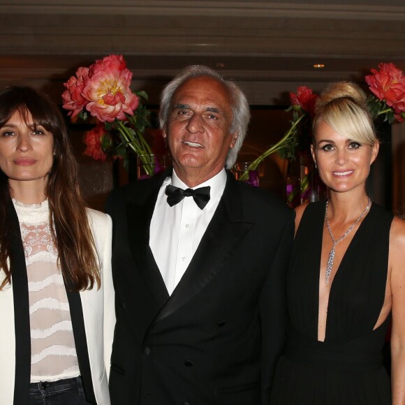 Exclusif - Caroline de Maigret, Jean-Marie Dru (président de UNICEF France), Laeticia Hallyday et Christine Chevalier (UNICEF France) - 7ème édition du dîner du Global Gift Gala organisé au Four Seasons Hôtel George V à Paris. Le 9 mai 2016. © Dominique Jacovides / Bestimage