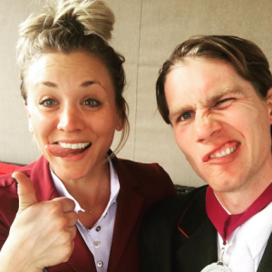 Kaley Cuoco a publié une photo d'elle avec son nouveau chéri, Karl Cook, sur sa page Instagram au mois d'avril 2016.