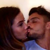 Manon et Julien de "Moundir et les apprentis aventuriers" : bisou sur Snapchat