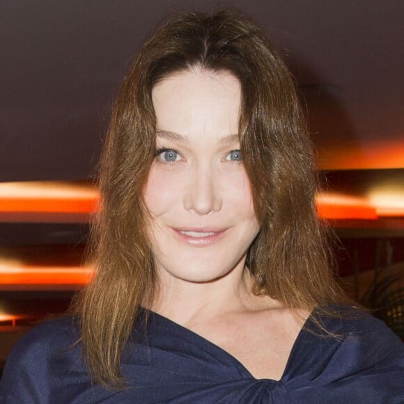 Carla Bruni Sarkozy - Dîner de gala "Mille et Une Nuits pour Mille et Un Coeurs", organisé par Dominique Ouattara dans le cadre de sa fondation "Children of Africa", qui vient en aide aux enfants d'Afrique, dans les secteurs de la santé, de l'éducation, le social et les centres subventionnés, à Abidjan. Le 11 mars 2016