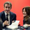 Carla Bruni-Sarkozy est venue faire une surprise à son mari Nicolas Sarkozy qui dédicace son livre "La France pour la vie" à la Fnac de Boulogne-Billancourt, le 19 février 2016