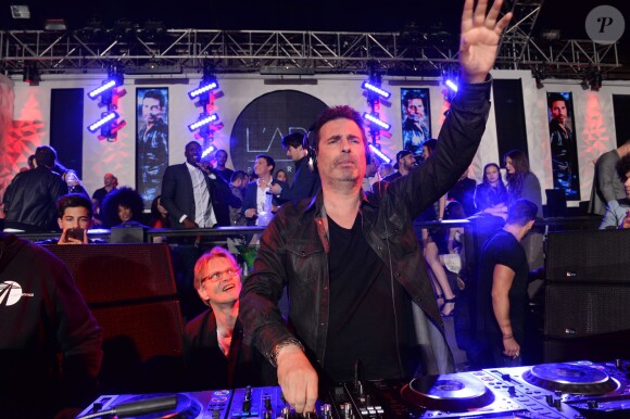 Exclusif - Richard Orlinski lance son single "Heartbeat sSound" en compagnie de la chanteuse Eva Simons au Gotha club lors du 69ème Festival International du Film de Cannes le 12 mai 2016. ©Rachid Bellak/Bestimage