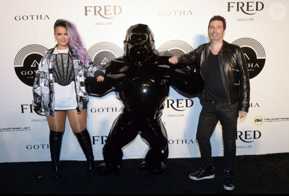 Exclusif - Richard Orlinski lance son single "Heartbeat sSound" en compagnie de la chanteuse Eva Simons au Gotha club lors du 69ème Festival International du Film de Cannes le 12 mai 2016. ©Rachid Bellak/Bestimage