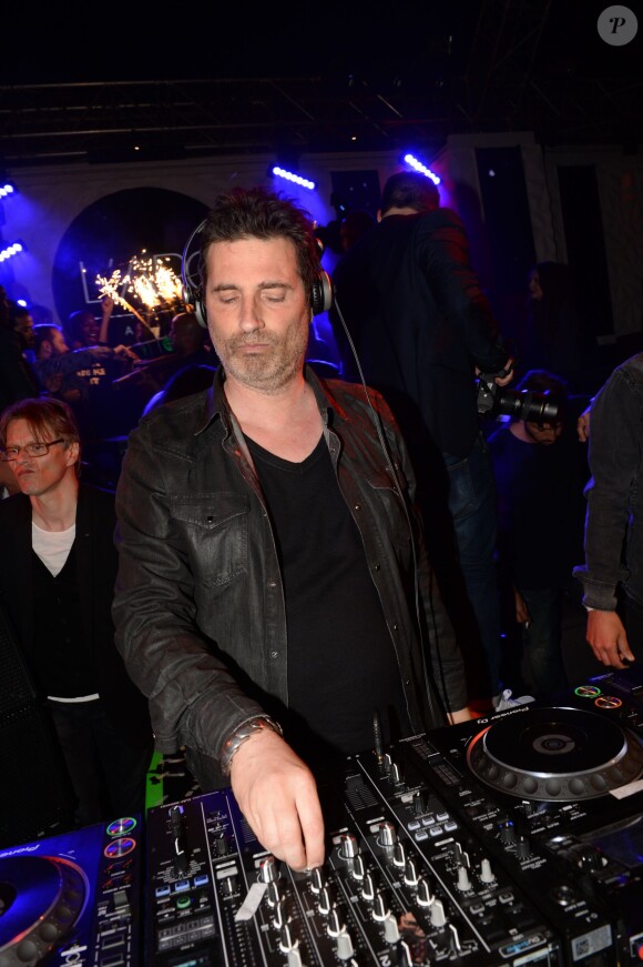 Exclusif - Richard Orlinski lance son single "Heartbeat sSound" en compagnie de la chanteuse Eva Simons au Gotha club lors du 69ème Festival International du Film de Cannes le 12 mai 2016. ©Rachid Bellak/Bestimage