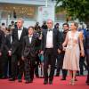 Brandon Lavieville, Bruno Dumont, Ralph, Fabrice Luchini, Valeria Bruni Tedeschi, Juliette Binoche - Montée des marches du film "Ma Loute" lors du 69ème Festival International du Film de Cannes. Le 13 mai 2016. © Borde-Jacovides-Moreau/Bestimage