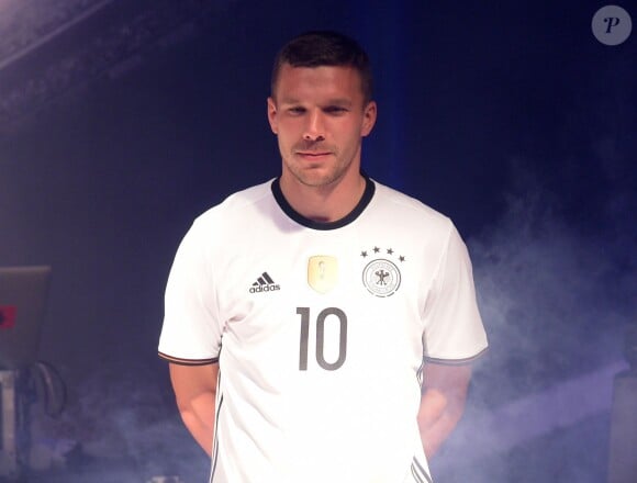 Lukas Podolski lors de la présentation des équipements Adidas pour l'Euro 2016, en novembre 2015 à Berlin.