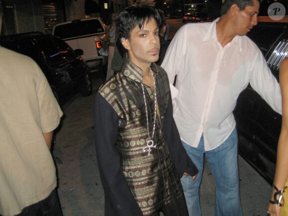 Le chanteur Prince annonce sa nouvelle tournée ''Welcome 2 America'' lors d'une conférence au Apollo Theater à New York le 14 octobre 2010.