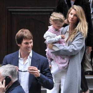 Gisele Bündchen en compagnie de son mari Tom Brady et de leurs enfants Benjamin et Vivian se à New York le 29 avril 2016