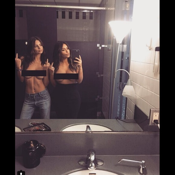 Lorsque Kim Kardashian publie des selfies nus sur Instagram.