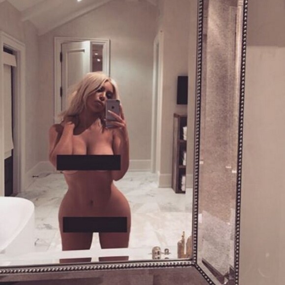 Lorsque Kim Kardashian publie des selfies nus sur Instagram.